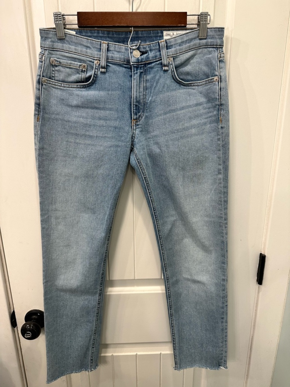 Rag & Bone Dre Low-Rise Ankle Slim Boyfriend Raw Hem Jeans Light Wash 26